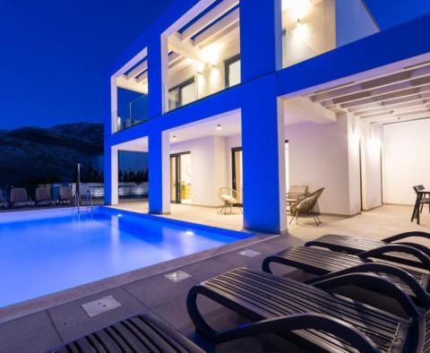 Elegante moderne Villa in Zrnovica bei Split auf 3700 qm. vom Land - foto 42