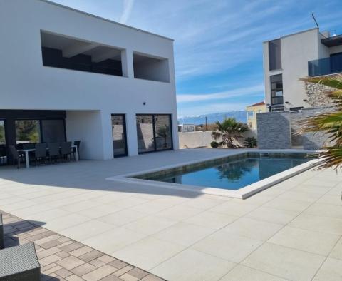 Moderne Villa mit Swimmingpool in der Nähe von Zadar, nur 120 Meter vom Meer entfernt - foto 21