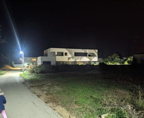 Villa moderne avec piscine près de Zadar à seulement 120 mètres de la mer - pic 22