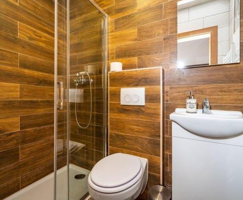 Incroyable appartement de 5 chambres en première ligne de mer dans la région de Zadar, juste en face des amarres de plaisance - pic 10