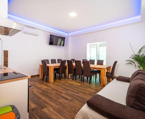 Incroyable appartement de 5 chambres en première ligne de mer dans la région de Zadar, juste en face des amarres de plaisance - pic 20