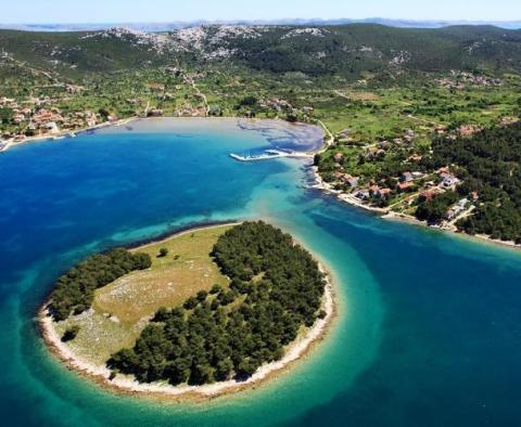 5***** luxusüdülő és 100 férőhelyes vitorláskikötő projektje Zadar környékén - pic 11