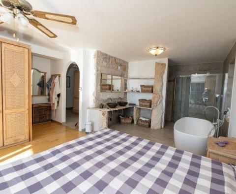 Exclusive family villa with a beautiful panoramic sea view - pic 31