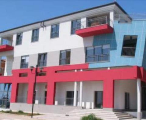 Offre d'espace HÔTEL plus CASINO à Umag en première ligne de mer, en face du port de plaisance - pic 8