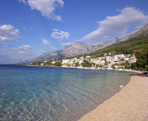 Propriété de deux appartements à Baska Voda avec une vue magnifique sur la mer, à seulement 50 mètres de la mer - pic 18