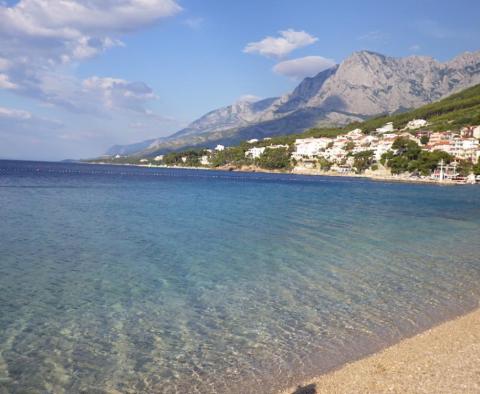 Land plot with older house for renovation in Baska Voda just 150 meters from the beach - pic 9