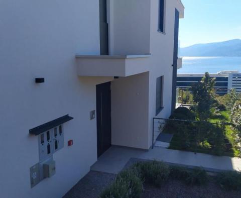 Luxury penthouse of 234.16 m2 with panoramic sea views in Costabella next to Hilton 5***** hotel - pic 30