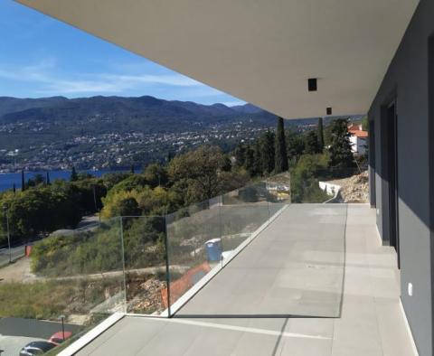 Luxury penthouse of 234.16 m2 with panoramic sea views in Costabella next to Hilton 5***** hotel - pic 35