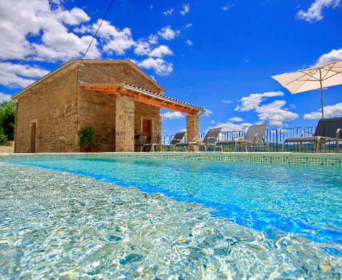 Zwei Steinhäuser mit Swimmingpool in Oprtalj mit Blick auf Motovun - foto 22