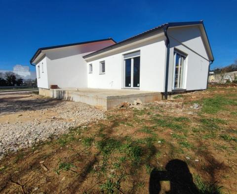 New house in Veli Vrh, Pula, to live in Croatia 365 days a year - pic 2
