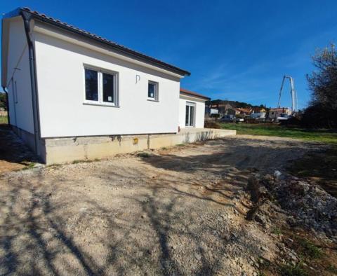 Nový dům ve Veli Vrh, Pula, k bydlení v Chorvatsku 365 dní v roce - pic 4