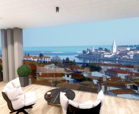 Luxusní penthouse s krásným výhledem na město a moře, 500 metrů od Jadranu 