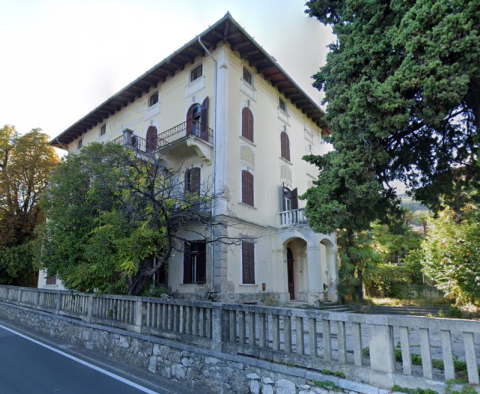Villa for modernization in Lovran just 20 meters from the sea, with modernization project - pic 26