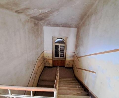 Villa for modernization in Lovran just 20 meters from the sea, with modernization project - pic 31