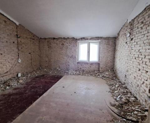 Villa for modernization in Lovran just 20 meters from the sea, with modernization project - pic 34