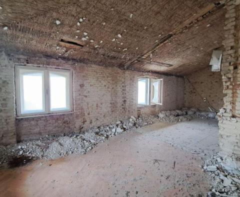 Villa for modernization in Lovran just 20 meters from the sea, with modernization project - pic 35