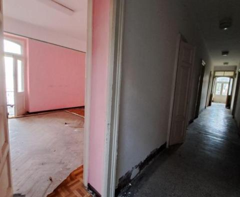 Villa for modernization in Lovran just 20 meters from the sea, with modernization project - pic 44