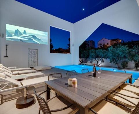 Superb villa of modern design in Supetar on Brac island - pic 40