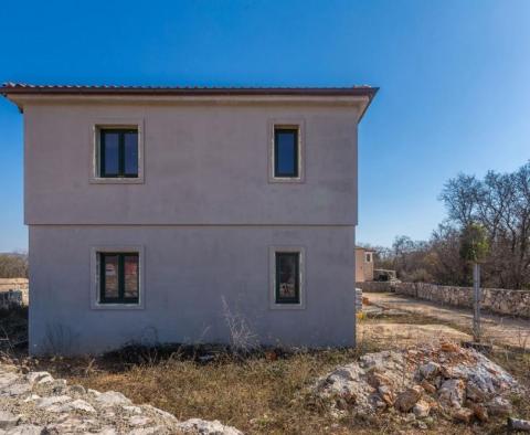 Rustikale neu gebaute Villa mit Swimmingpool zum Verkauf in Muraj, Krk - foto 4