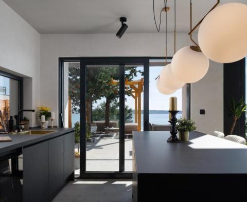 Luxury villa in Starigrad only 80 meters from the sea - pic 35