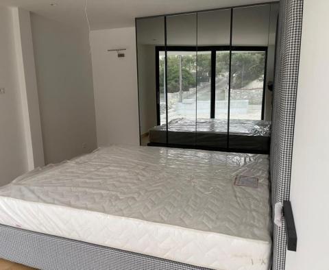 Luxusní vila první linie na prodej na Brači ve Splitské - pic 23