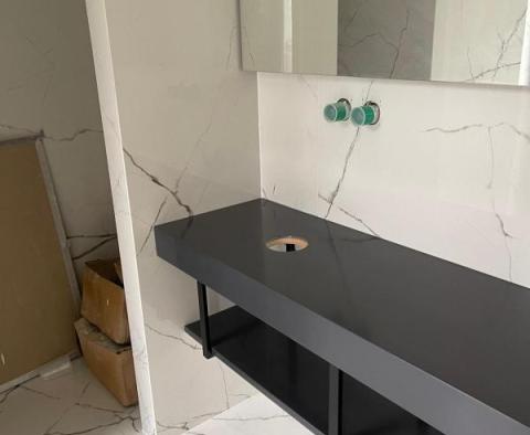 Luxusní vila první linie na prodej na Brači ve Splitské - pic 26