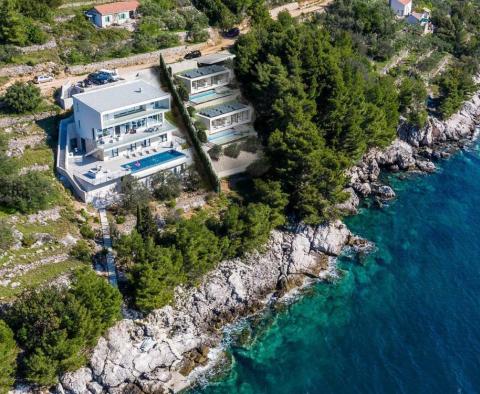 Pozemek na pobřeží pro 2 luxusní vily na Korčule - pic 3