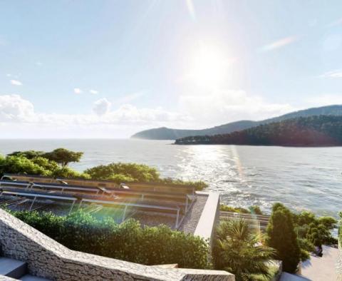 Pozemek na pobřeží pro 2 luxusní vily na Korčule - pic 11