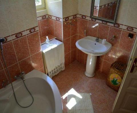 Просторный добротный дом в Каштаньере, Пула, в 2 км от моря - фото 42