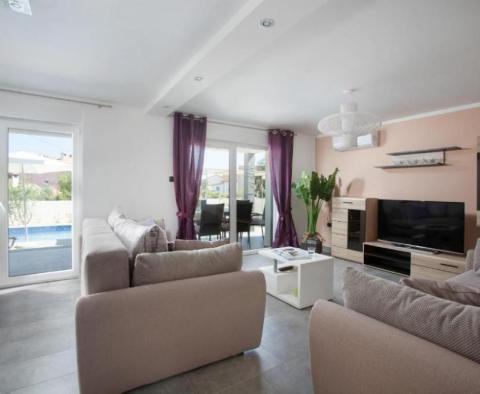 Stylish modern villa with swimming pool in a great location in Medulin - pic 8