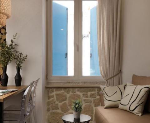 Appartement élégant à vendre à Rovinj, à 300 mètres de la mer - pic 3