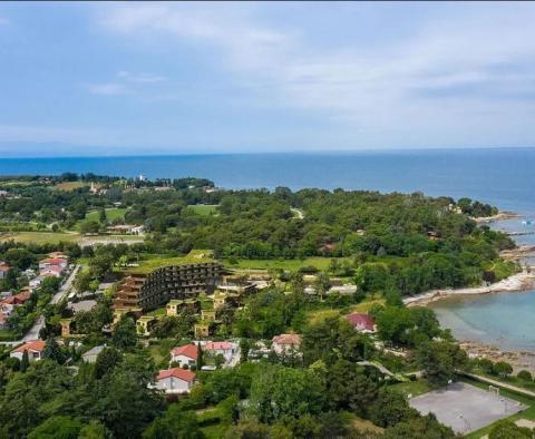 Projet exceptionnel d'hôtels et de villas en bord de mer à Umag, Savudrija au bord de la plage - pic 5