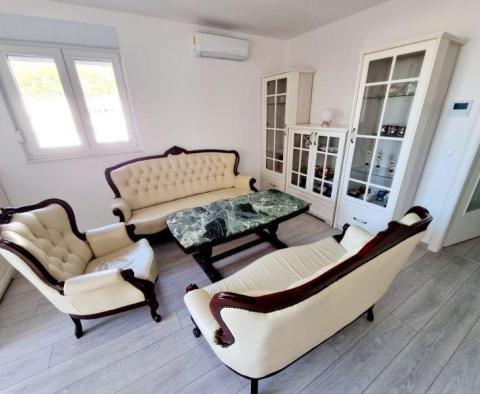 Magnifique appartement de 3 chambres à Makarska - pic 2
