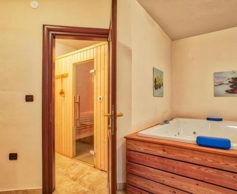 Luxury villa in Medulin 50 meters from the sea - pic 29