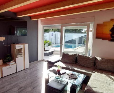 Villa of 2 apartments in Pomer, Medulin region, with pool and sea views - pic 24