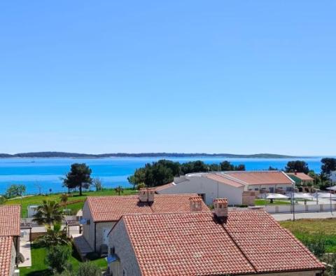 Luxus új komplexum a 2d vonalon a tengerhez Medulinban, mindössze 100 méterre a strandtól! 