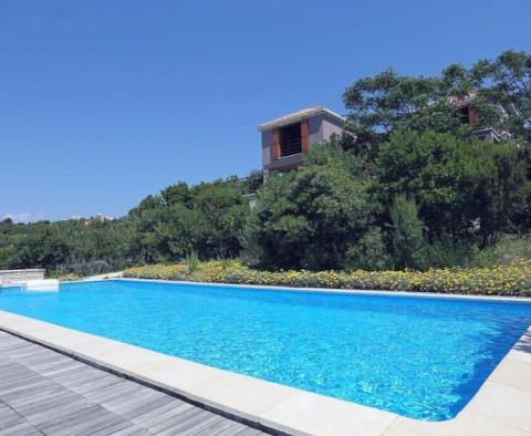 Villa de première ligne magnifiquement isolée sur une île romantique près de Dubrovnik ! - pic 9