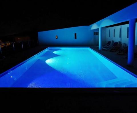 Просторный апарт-отель из 8 жилых единиц с бассейном в Рабаце менее 1 км от моря - фото 33