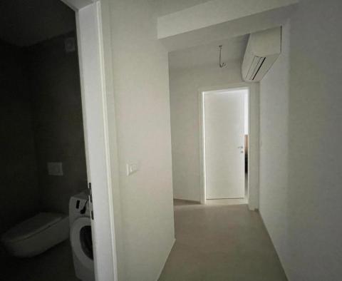 Современная новая меблированная квартира в Медулине, в 190 метрах от моря - фото 9