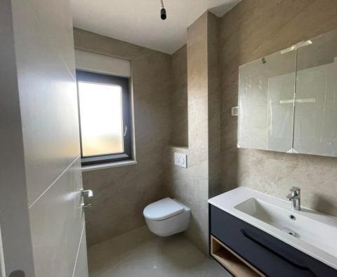 Современная новая меблированная квартира в Медулине, в 190 метрах от моря - фото 15