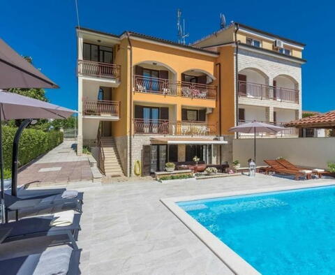 Bright apart-house for sale in Poreč with sea views - pic 3