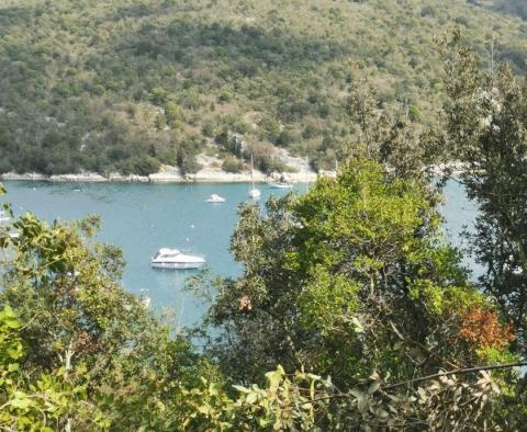 Combinaison avantageuse de terres urbaines et agricoles à seulement 70 mètres de la mer à Krnica, Marčana - pic 2