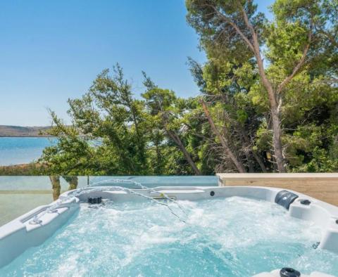 Ultra-modern luxury villa 1st row to the sea in Zadar area - pic 12