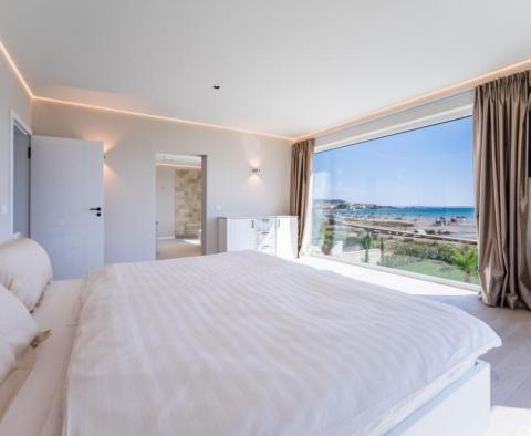 Ultra-modern luxury villa 1st row to the sea in Zadar area - pic 22