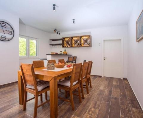 Csodálatos új villa az Omis riviérán, nagyon privát és bájos - pic 31
