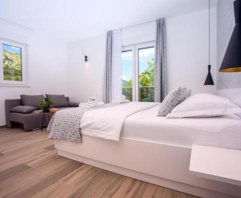 Csodálatos új villa az Omis riviérán, nagyon privát és bájos - pic 34