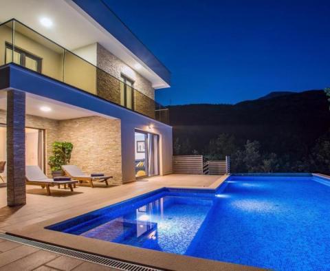 Csodálatos új villa az Omis riviérán, nagyon privát és bájos - pic 41