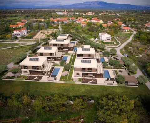 Комплекс урбанизированных земельных участков с проектом и разрешением на строительство 6 вилл класса люкс - фото 13