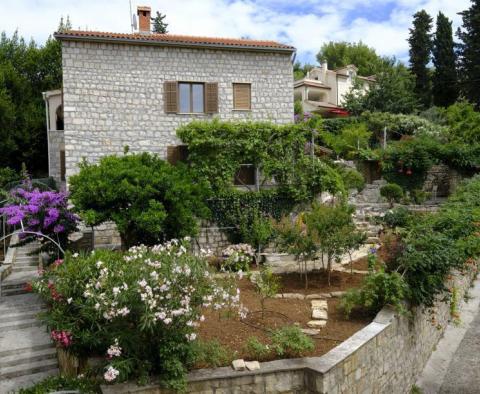 Villa zum Verkauf auf der Insel Brac, Splitska - foto 20