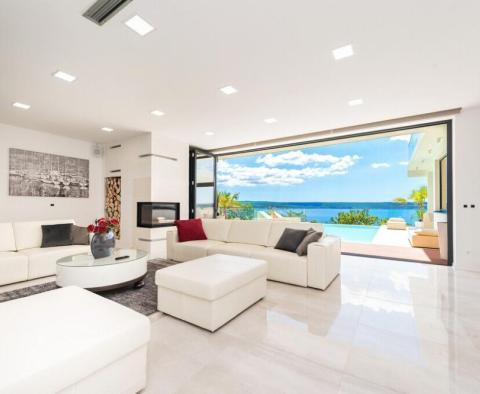Fantastická nová moderní vila na pobřeží v oblasti Rabac s možností kotvení - pic 6